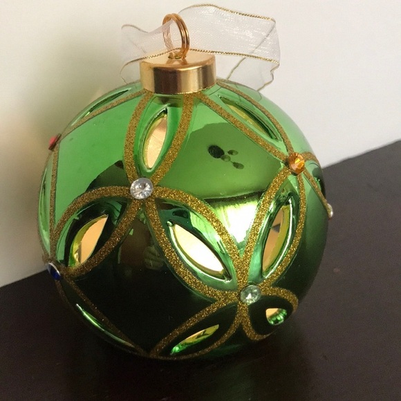 Other - Color-changing holiday decor lighted bulb